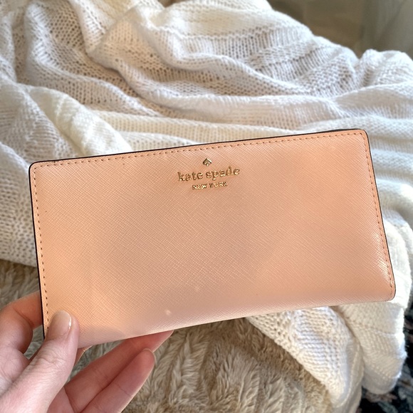 kate spade Handbags - NEW Kate Spade wallet